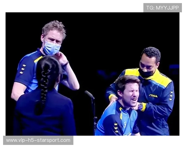 世界冠军笑着退赛