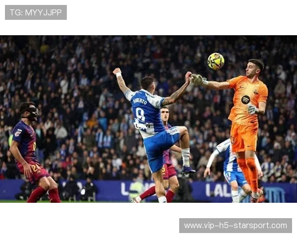 巴萨在训练中强化中场防守站位,避免被反击打穿 巴萨在训练中强化中场防守站位,避免被反击打穿